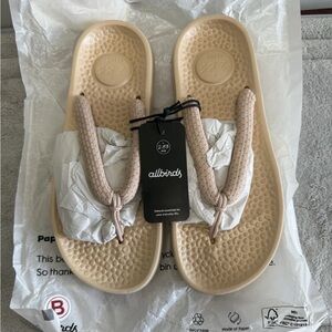 Allbirds Sugar Zeffer in Lux Beige Adult Flip Flops Sandals - NWT